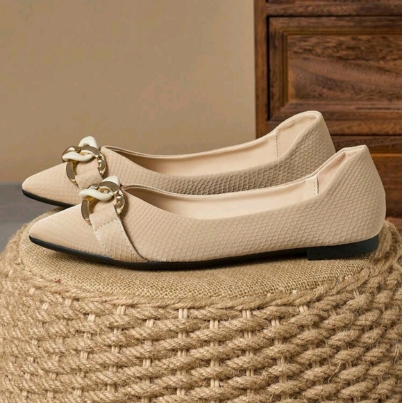 Women's New Metal Buckle Flat Pointed Toe Slip-On Flats, Versatile Fashion Soft - Picture 4 of 5